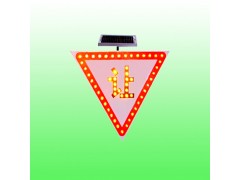 注意行人三角形标志 太阳能警示牌 led交通标志生产厂家图2