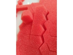 红色三角形海绵图2