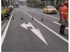 南京急速上门车位划线 热熔型车位线 箭头划线图3