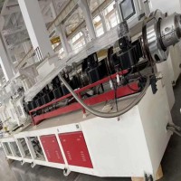 SPC180地板挤出生产线设备工艺技术
