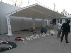 金山区汽车停车棚-q235异型钢小轿车雨蓬-简单坚固耐用图1